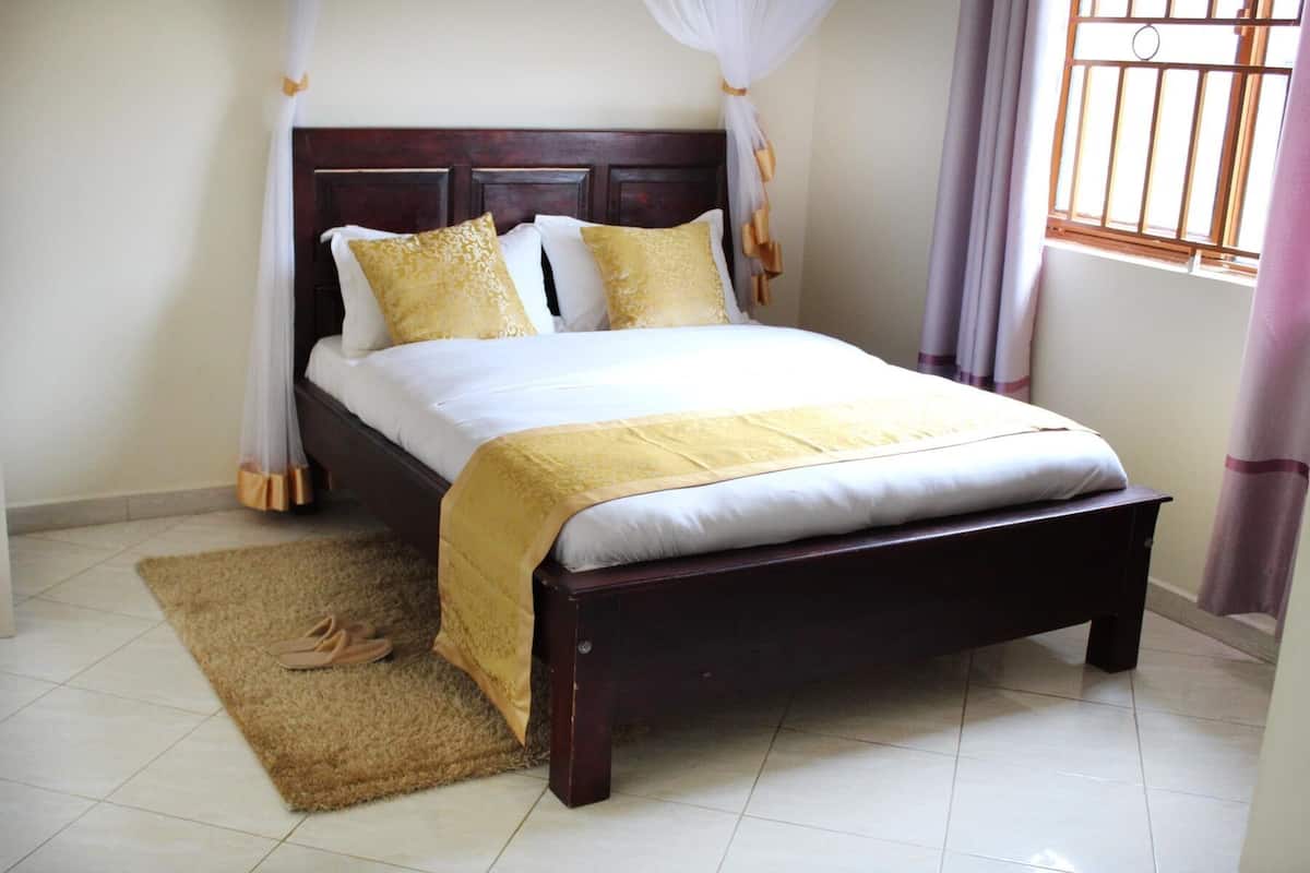 Habitación estándar doble | Escritorio, wifi gratis, ropa de cama