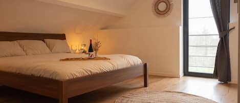 2 bedrooms, iron/ironing board, travel crib, WiFi