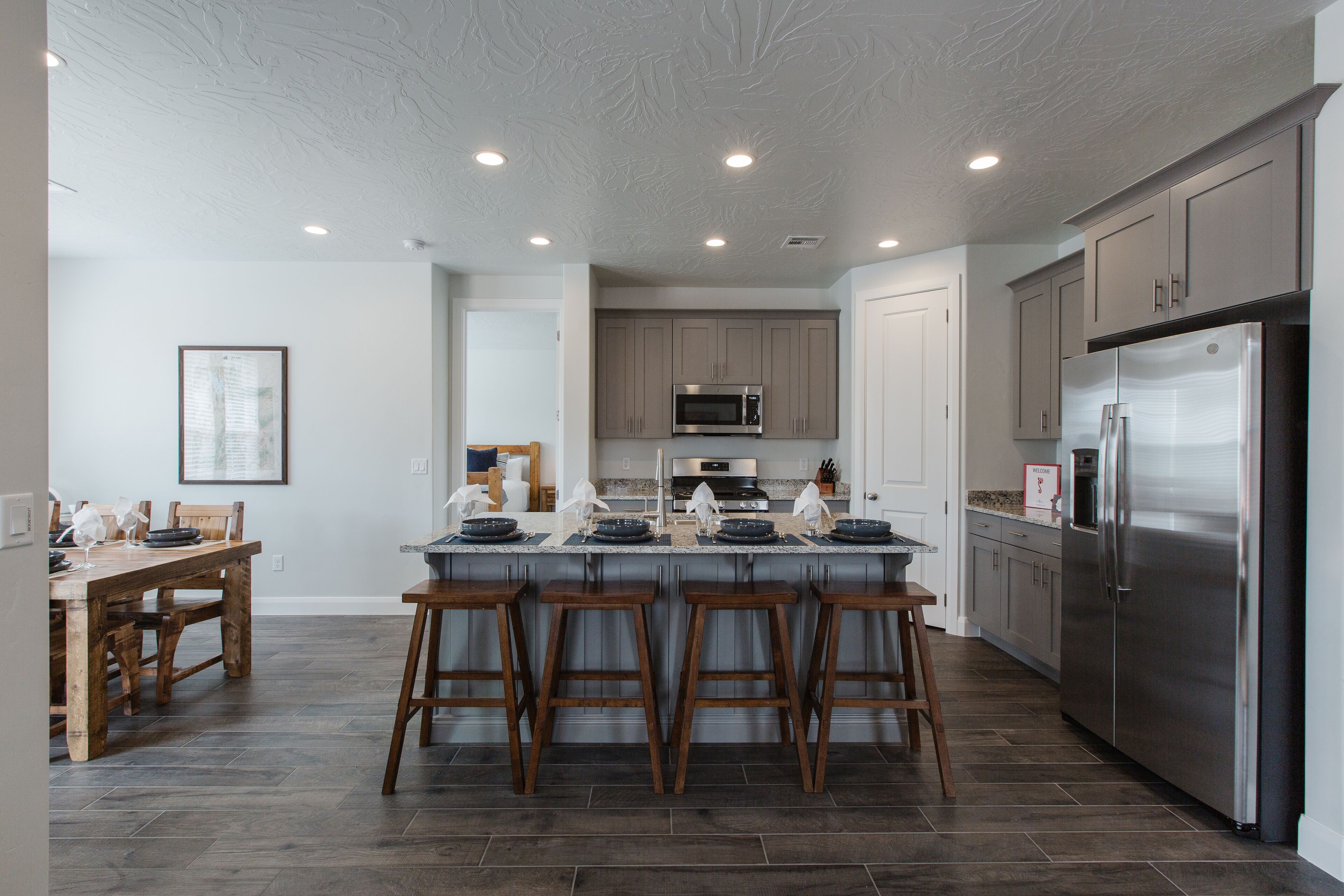 Escondido 2254 l 4 bedroom, 4 bath, near Sand Hollow Lake, and Quail