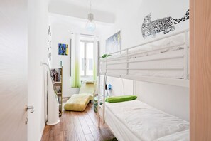 2 dormitorios, tabla de planchar con plancha, wifi