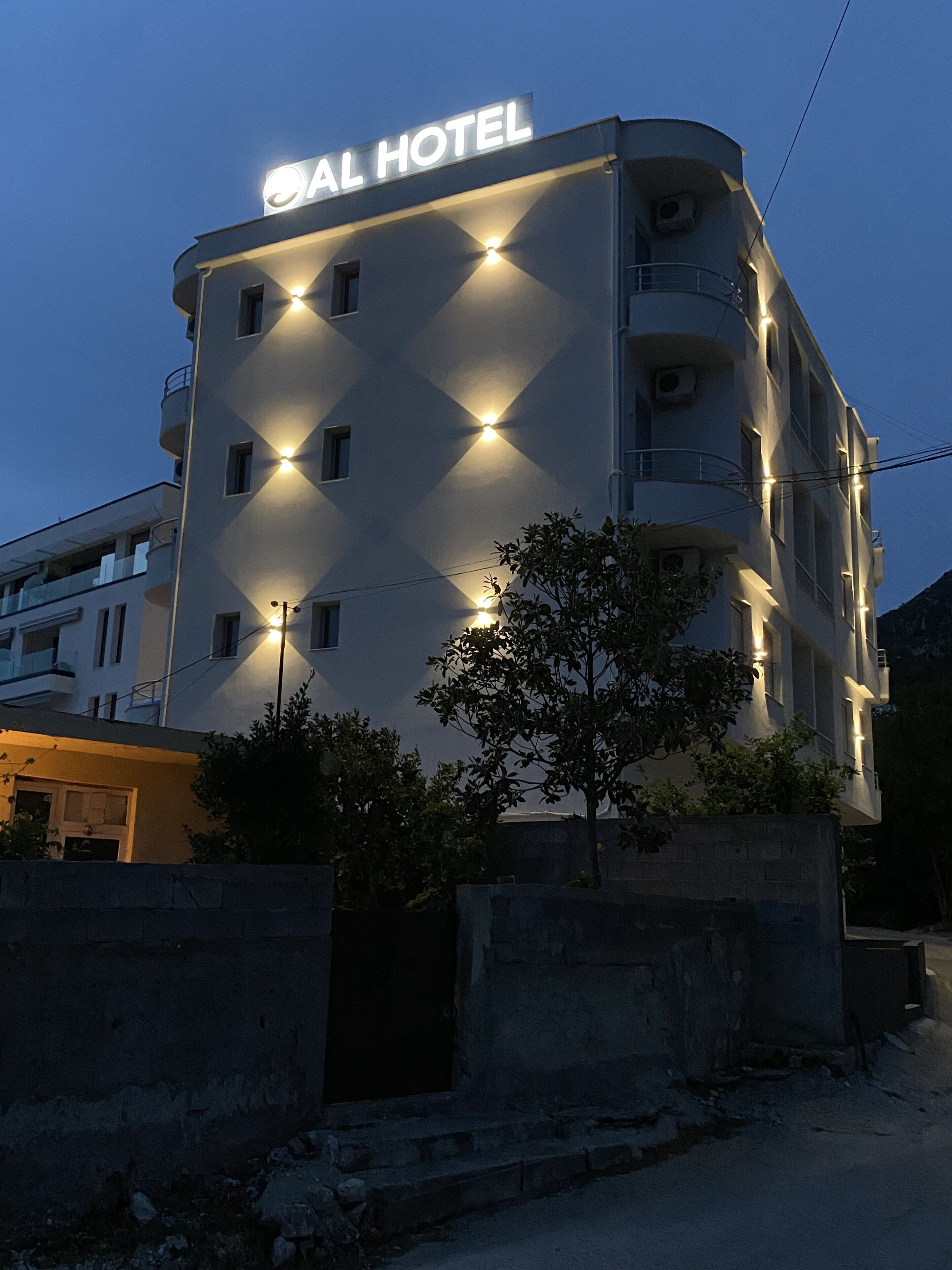 Photo - AL Hotel