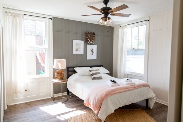 2 bedrooms, WiFi, bed sheets