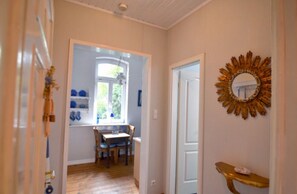 Apartemen (Bischofszimmer) | Makan di kamar