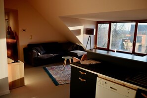 Superior Apartment, Private Bathroom, Garden View (Halledet) | Interior - Le Presbytère (Engis)