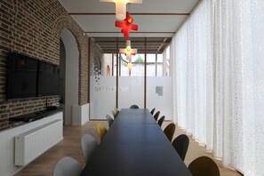 Standard Apartment, Garden View (Aux Houx) | Meeting facility - Le Presbytère (Engis)