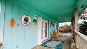 Terrace/patio - Parking for Boat, Golf Cart Access, In Town (Port Aransas)