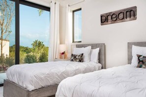 4 bedrooms, premium bedding, laptop workspace, iron/ironing board - Luxury Private Villa w. Pool - Ocean Views (Providenciales)