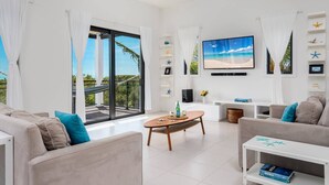 TV - Ocean-view Private Villa: 5-star Everything! (Providenciales)