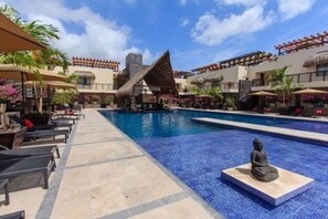Outdoor pool, a rooftop pool - Aldea Thai - Oceanfront PH, Rooftop & Private Pool (Playa del Carmen)