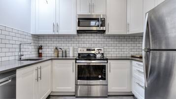 Four, plaque de cuisson, lave-vaisselle