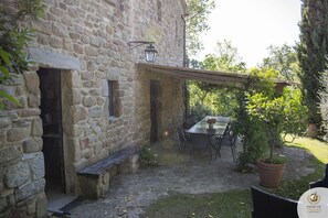 Villa (Multiple Bedrooms) | Balcone