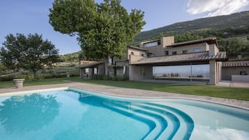 Outdoor pool, sun loungers