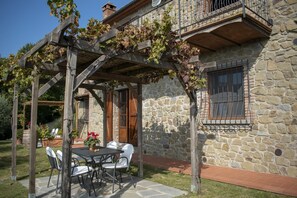Terrace/patio - Villa Antonella (Tuoro sul Trasimeno)
