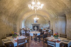 Dining - Villa Greta (Orvieto)