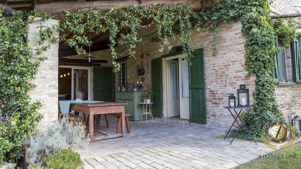 Villa (Multiple Bedrooms) | Balkong
