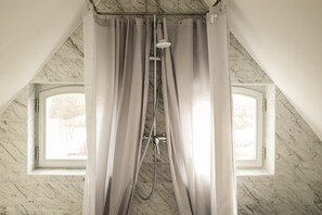 Bathroom shower - Gutshaus Üselitz (Poseritz)