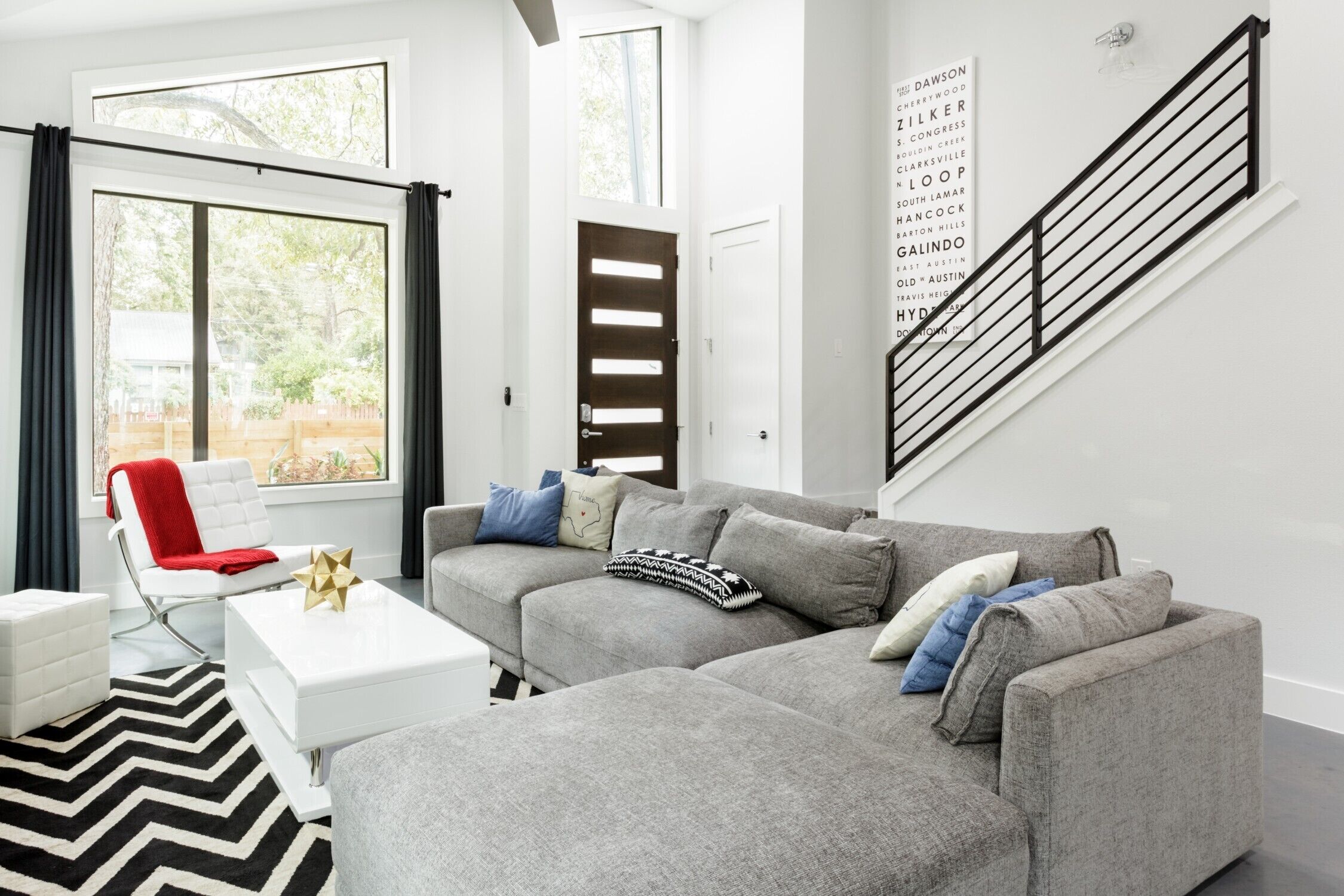 Downtown Mini-Mansion Walking Distance to Rainey Street