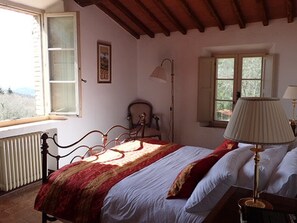 3 bedrooms, individually decorated, individually furnished, free WiFi - VILLA 6 PERS PANORAMIQUE PISCINE JACUZZI (Castelnuovo Berardenga)