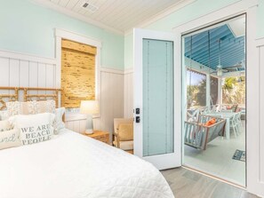 4 bedrooms, desk, iron/ironing board, WiFi