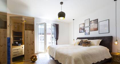 The new lifestyle suite on Lake Chiemsee: With a mountain view, 2 "en-suite" baths, sauna!