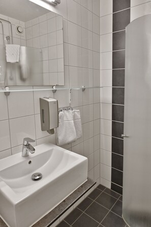 Bathroom - Amadeus Hotell (Hallands län)