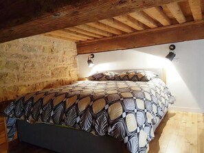 1 chambre, fer et planche à repasser, Wi-Fi, draps fournis