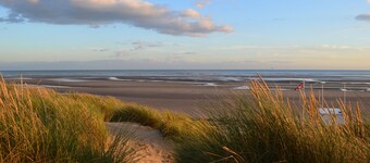 Strand House- family & dog friendly cottage in the village of Camber, Near Rye