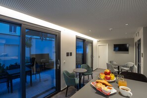 ロビー応接スペース