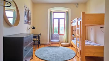 Double Room | Desk, laptop workspace, bed sheets