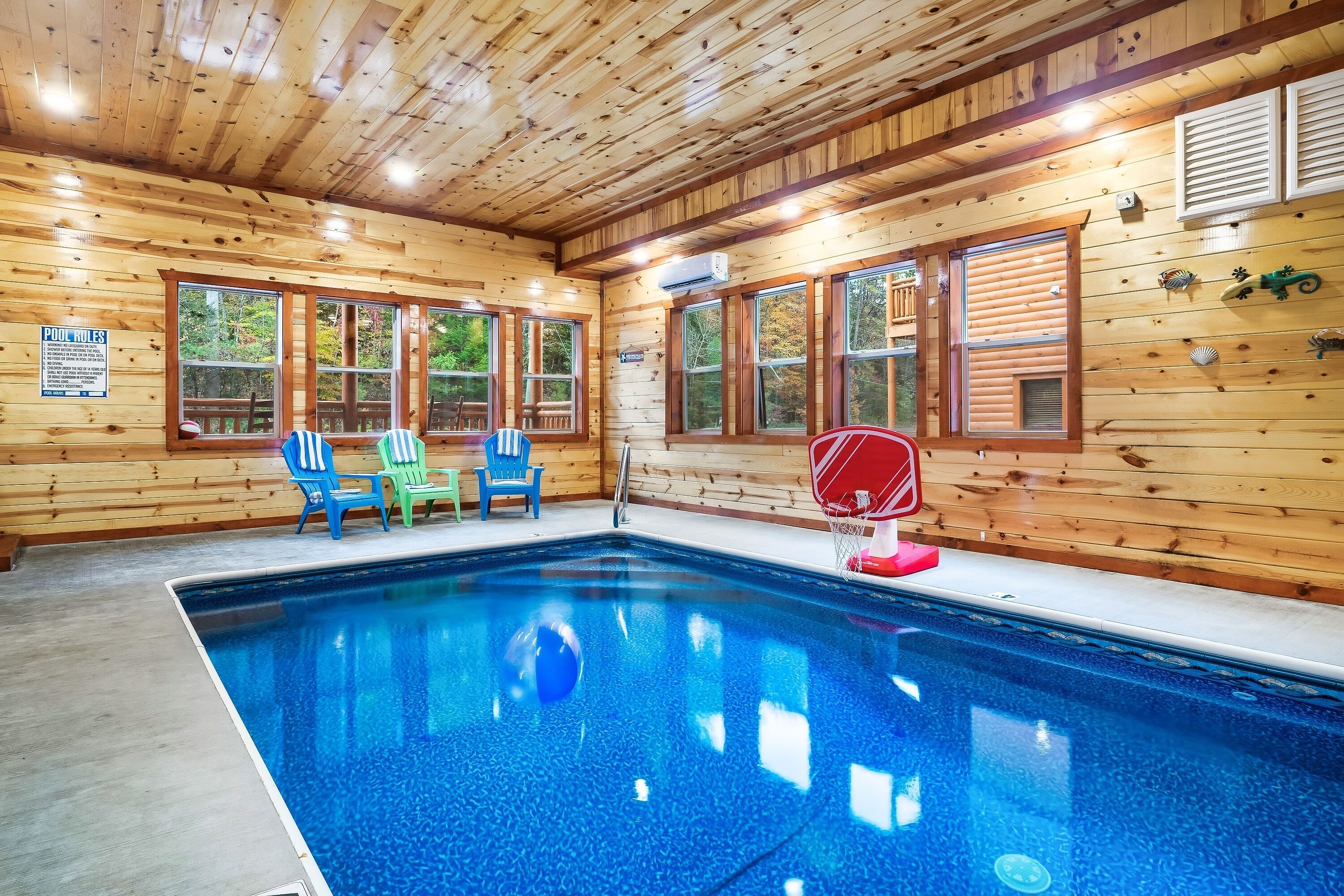 HUGE Cabin with PRIVATE POOL!!