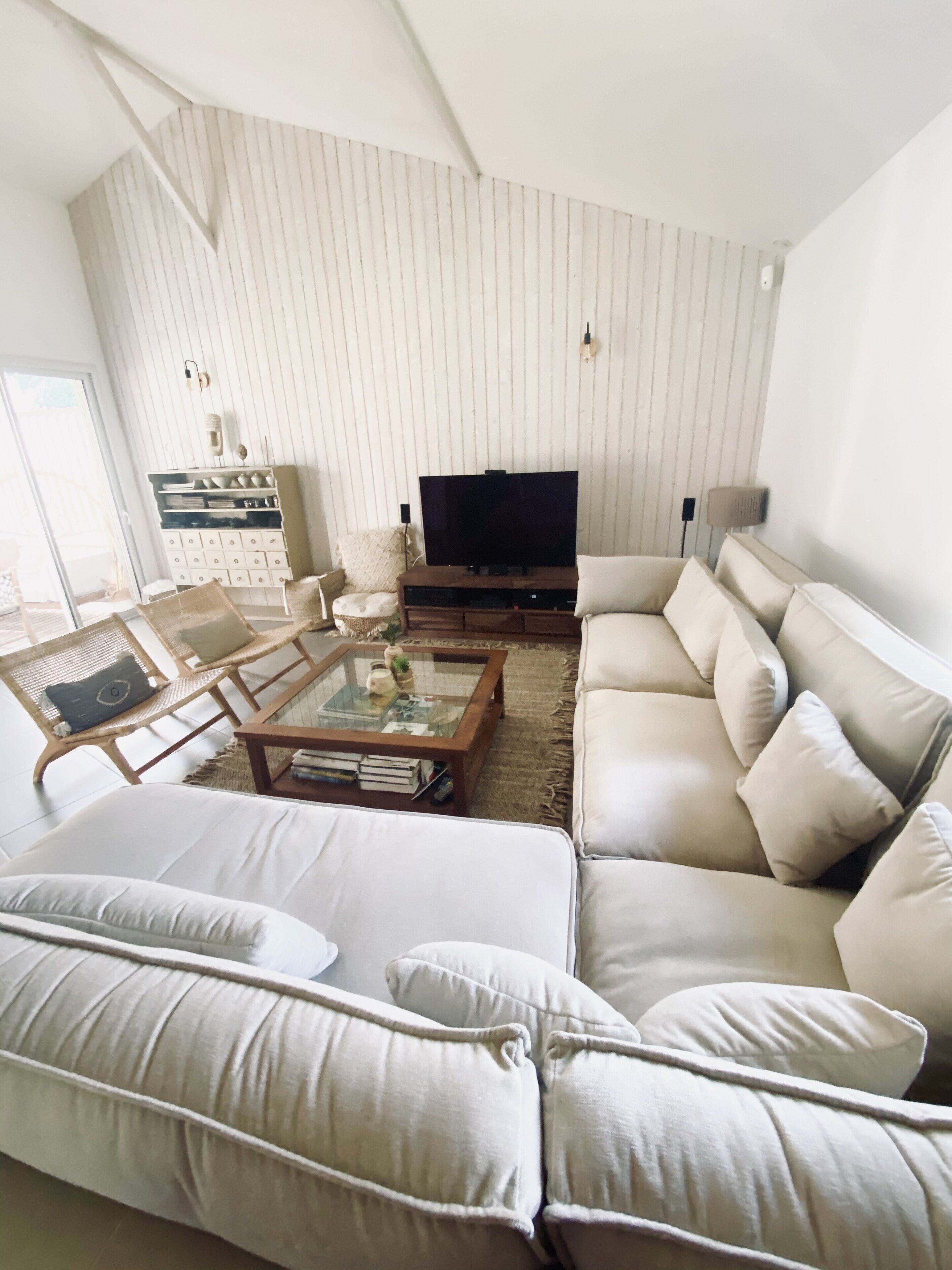 Villa with swimming pool in the heart of the pines