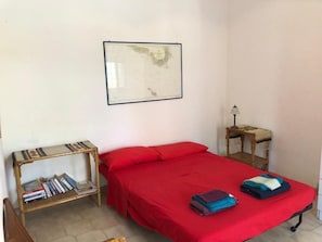 2 makuuhuonetta, vauvan matkasänky, ilmainen Wi-Fi, vuodevaatteet
