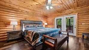 4 makuuhuonetta, silitysrauta/-lauta, ilmainen Wi-Fi, vuodevaatteet