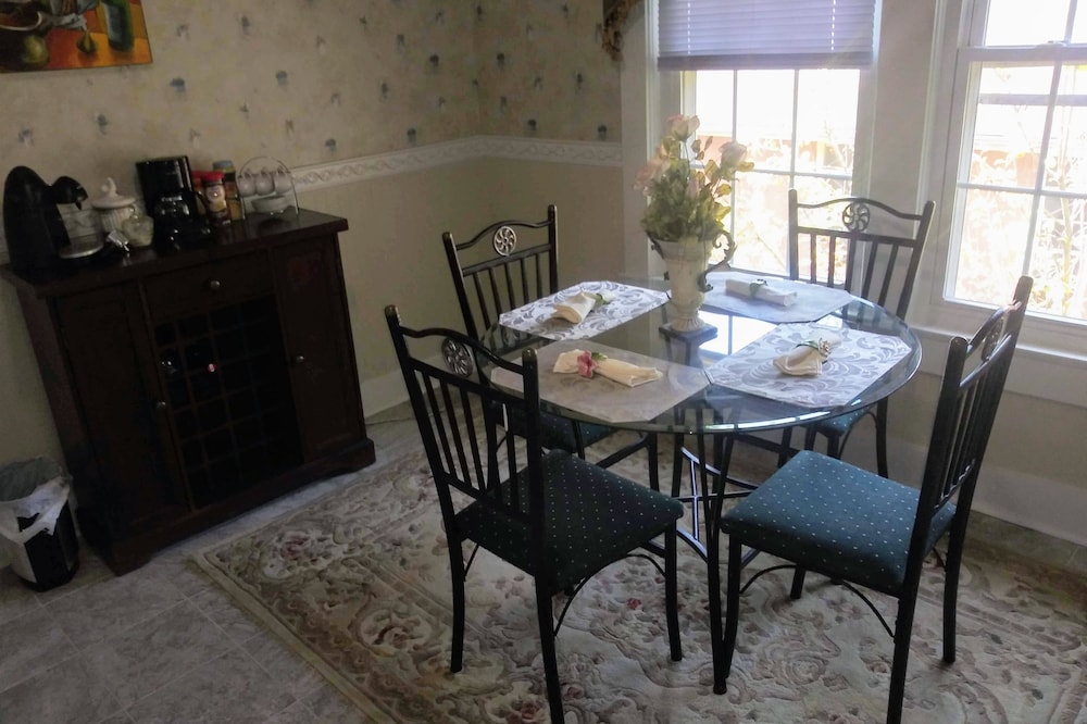 Binghamton Vestal Heights, 1 bed 1bath