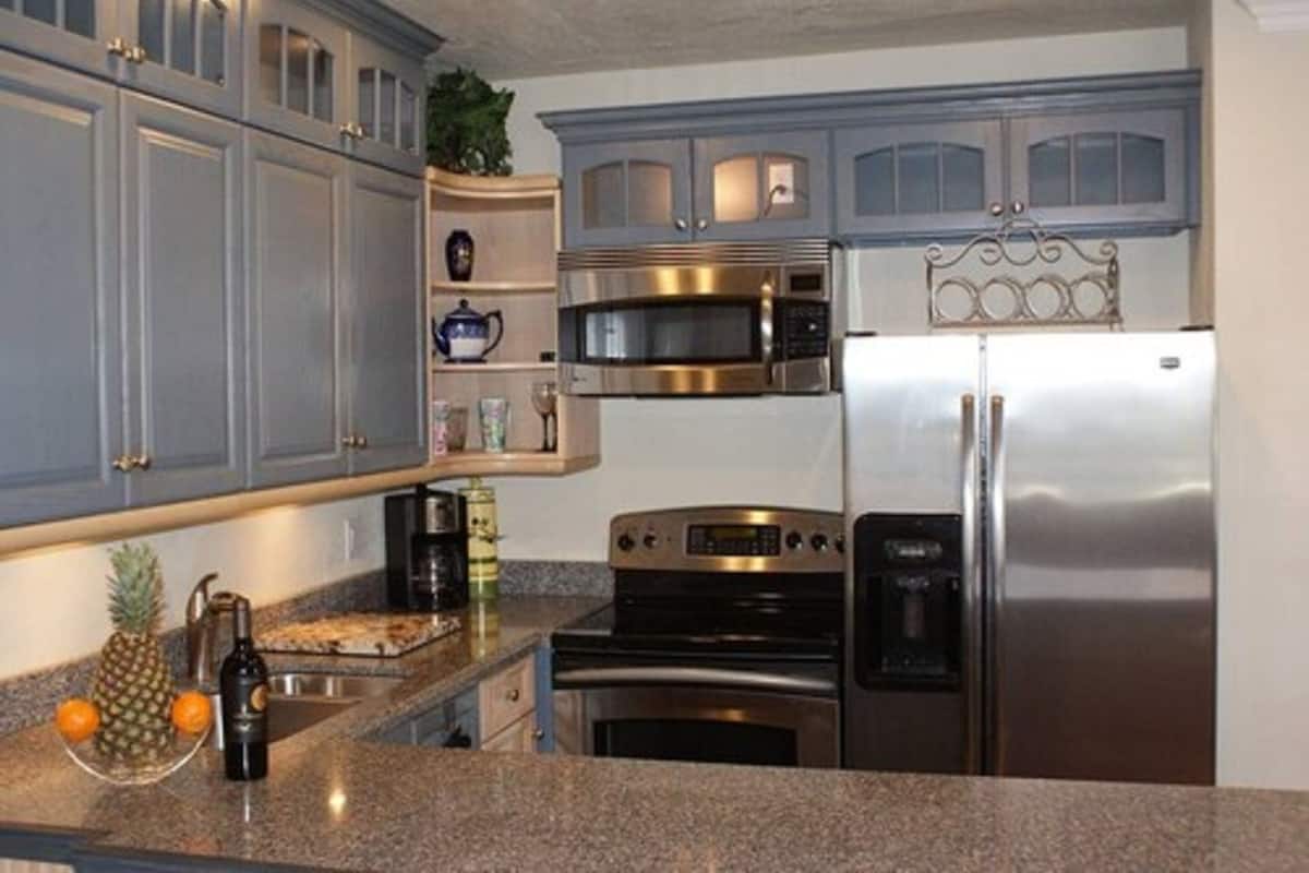 Apartment (#1) | Private kitchen | Fridge, microwave