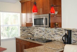 Studio (#6) | Iron/ironing board, free WiFi, bed sheets - Atlantic Shores Vacation Villas (Singer Island)