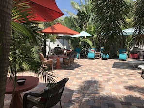 Courtyard - Atlantic Shores Vacation Villas (Singer Island)