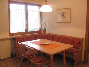 Apartment (1, cleaning fee excl.) | In-room dining - Landhaus Argus (Fuegenberg)