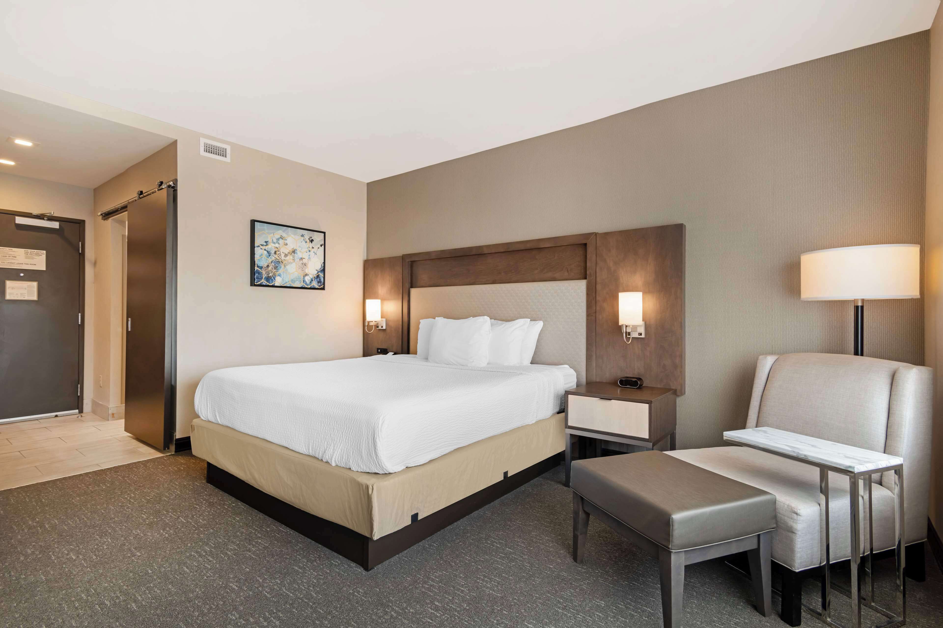 Bureau, espace de travail pour ordinateur portable