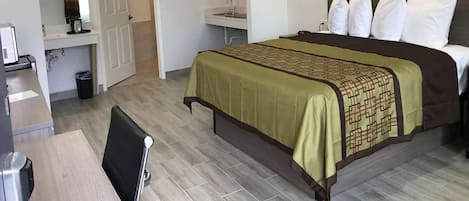 Meja, ruang kerja komputer riba, Wi-fi percuma, cadar katil