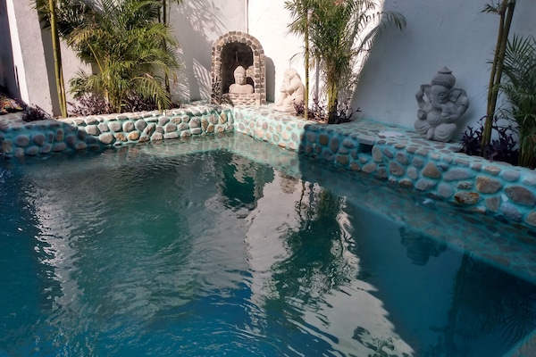 Outdoor pool, open 8:00 AM to 9:00 PM, pool umbrellas, pool loungers