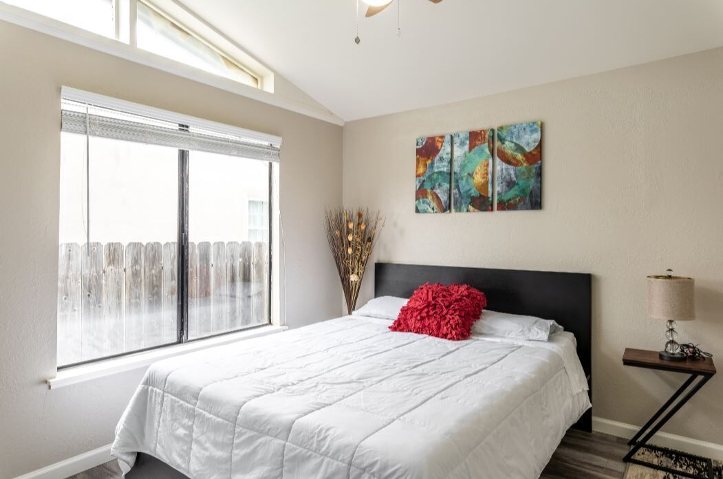 2 chambres, fer et planche à repasser, Wi-Fi gratuit, draps fournis