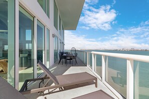 6 Bedroom Penthouse | 2 units | Balcony