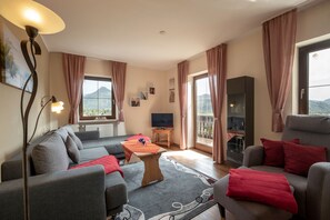 Fernseher, Tischtennisplatte