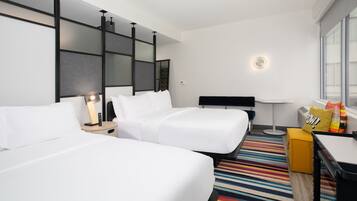 Caja fuerte, mobiliario individual, escritorio