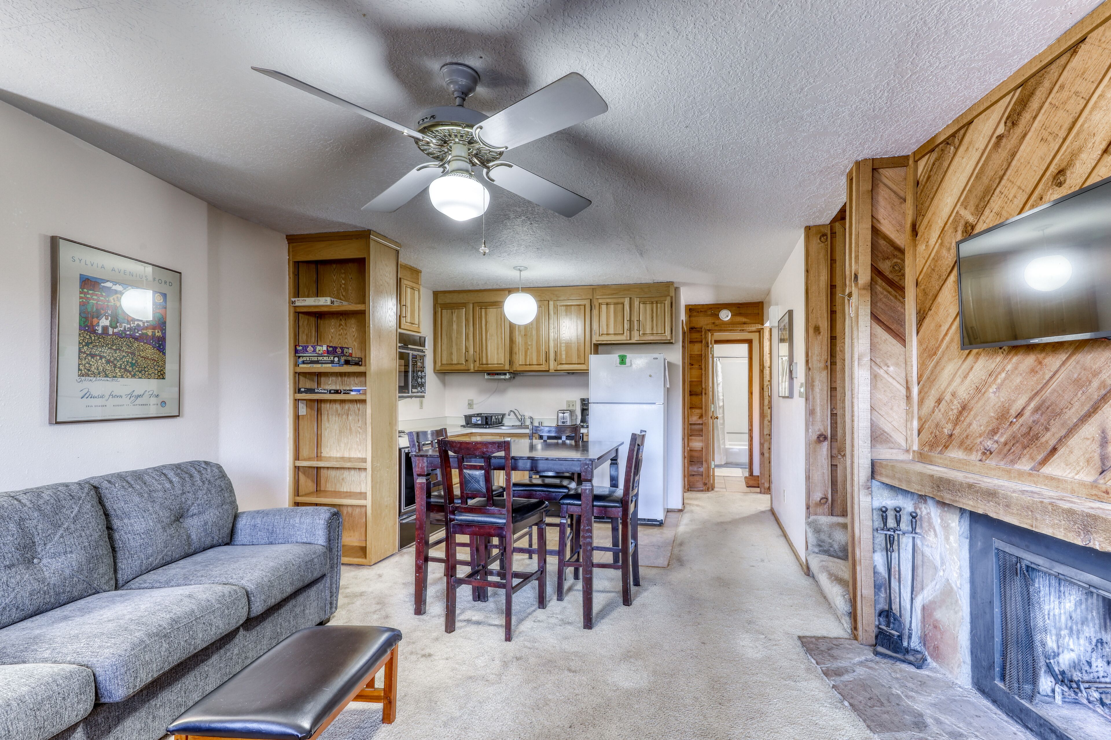 Fun, snug ski condo with free WiFi, cable, and wood burning fireplace!