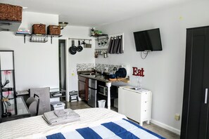 1 makuuhuone, työpöytä, Wi-Fi