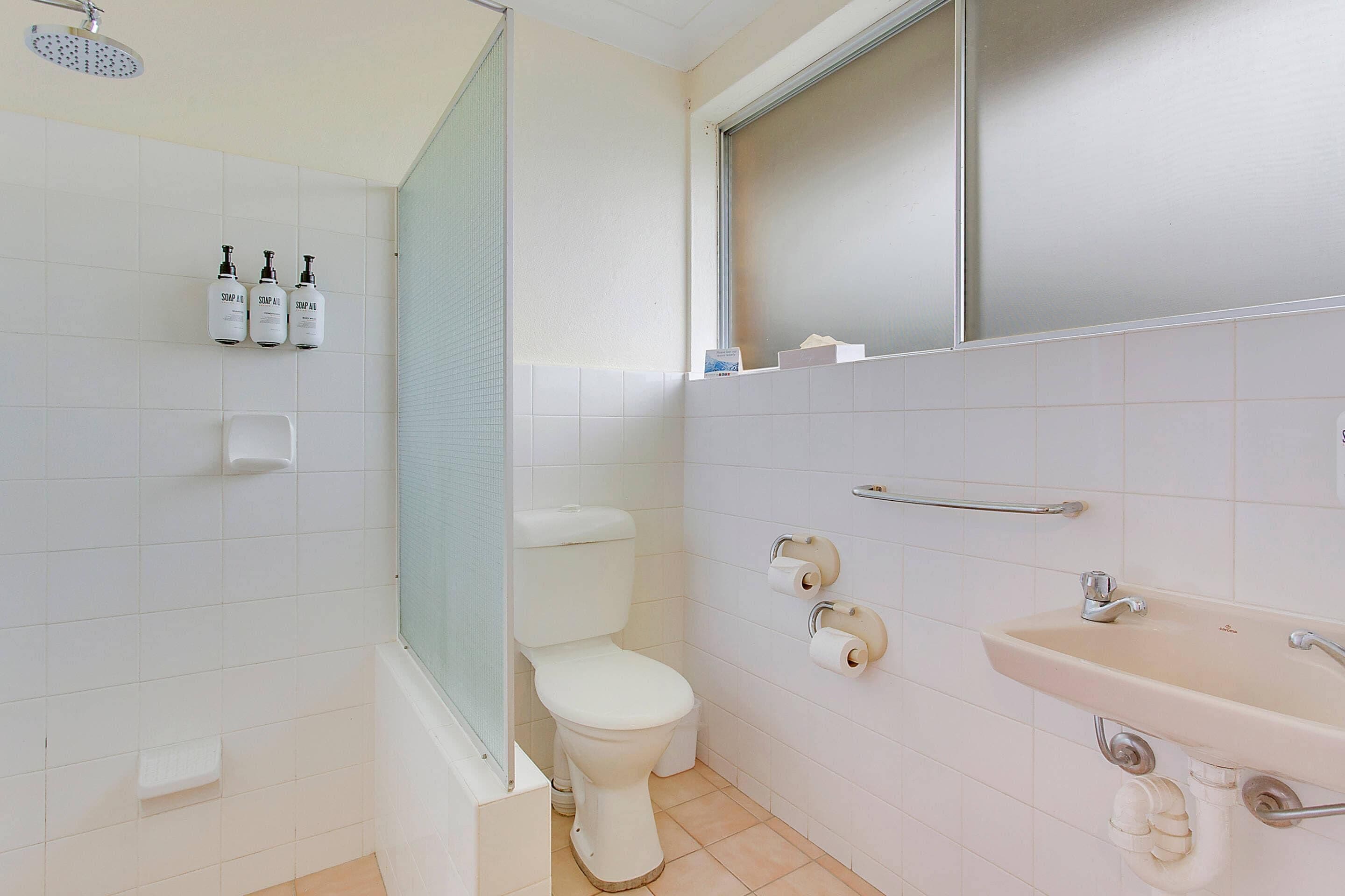 Room, 1 King Bed, Non Smoking (Upgrade) | Iron/ironing board, travel cot, rollaway beds, free WiFi
