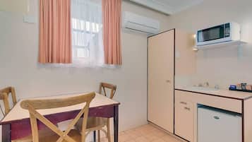 Room, 3 Single Beds