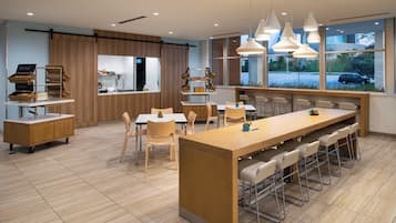 Free daily self-serve breakfast